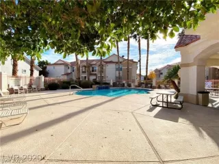 Photo #2: 2293704 Listing 