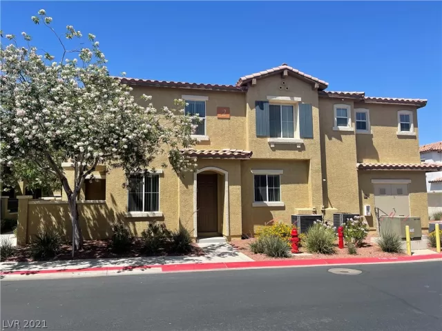 MLS: 2293712 Condo For Sale