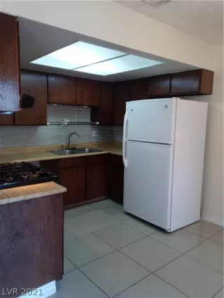 Photo #2: 2293715 Listing 