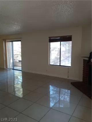 Photo #3: 2293715 Listing 