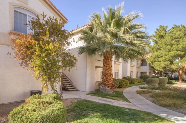 MLS: 2293716 Condo For Sale