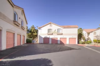 Photo #3: 2293716 Listing