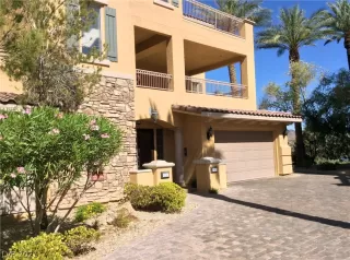 Photo #2: 2293730 Listing 