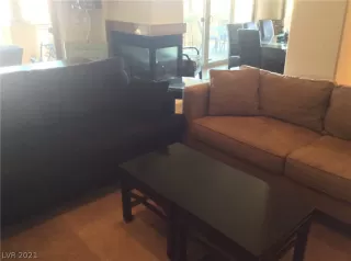 Photo #4: 2293730 Listing 