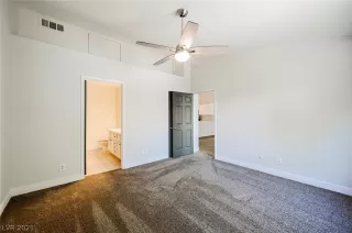 Photo #6: 2293733 Listing