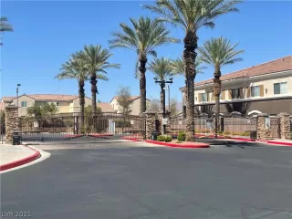 Photo #4: 2293738 Listing 