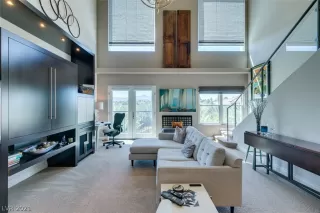 Photo #4: 2293747 Listing