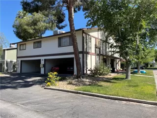 Photo #1: 2293755 Listing 