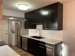 Photo #2: 2293755 Listing 