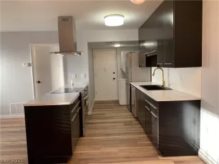 Photo #3: 2293755 Listing 