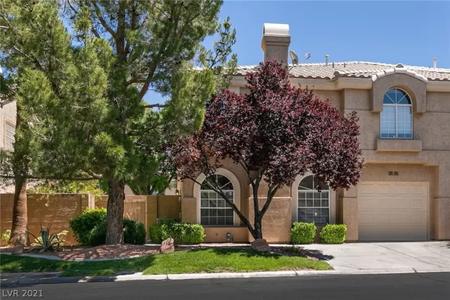 MLS: 2293770 Condo For Sale