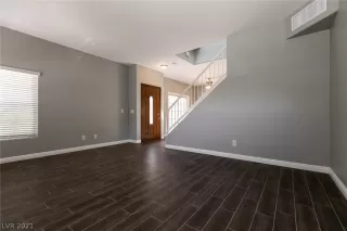 Photo #4: 2293770 Listing