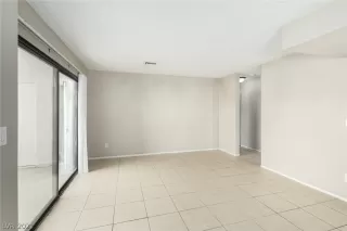 Photo #4: 2293777 Listing 