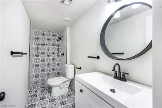 Photo #3: 2293778 Listing 