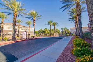 Photo #3: 2293787 Listing 