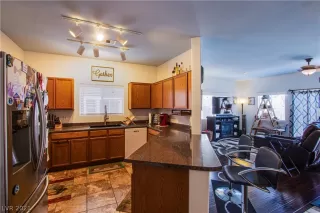 Photo #5: 2293787 Listing 