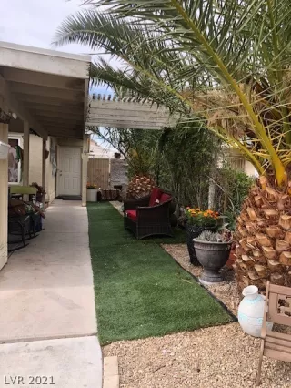 Photo #2: 2293820 Listing