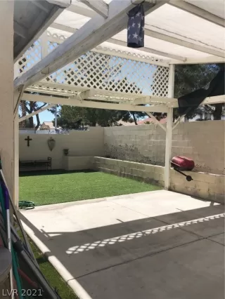 Photo #4: 2293820 Listing