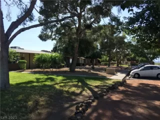 Photo #3: 2293863 Listing 