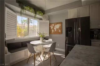 Photo #1: 2293866 Listing