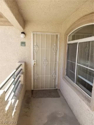 Photo #1: 2293873 Listing