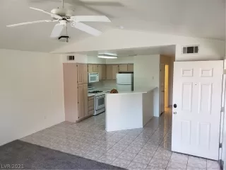 Photo #4: 2293873 Listing