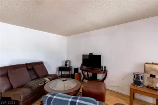 Photo #3: 2293892 Listing 