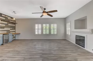 Photo #2: 2293910 Listing