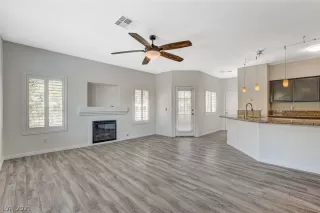 Photo #5: 2293910 Listing
