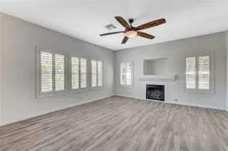 Photo #6: 2293910 Listing