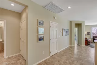 Photo #3: 2293911 Listing