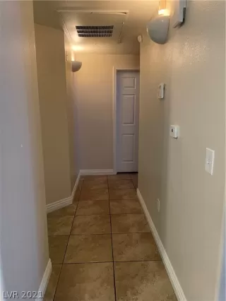 Photo #4: 2293916 Listing