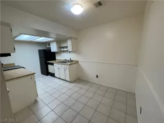 Photo #3: 2293943 Listing 