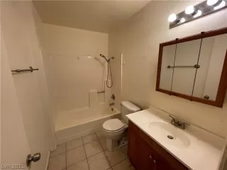 Photo #5: 2293943 Listing 