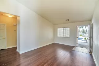 Photo #4: 2293945 Listing 