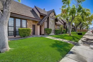 Photo #1: 2293973 Listing 