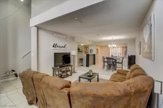 Photo #4: 2293973 Listing 