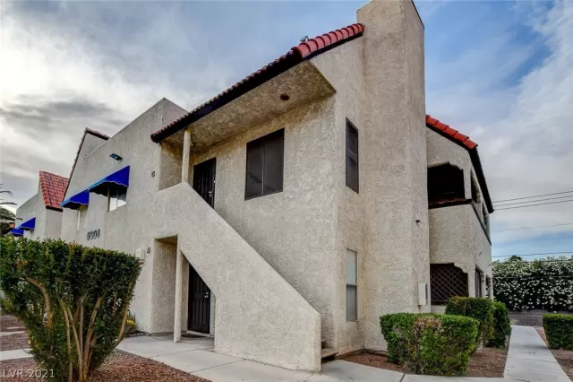 MLS: 2293981 Condo For Sale