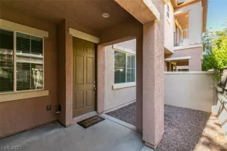 Photo #5: 2294040 Listing 