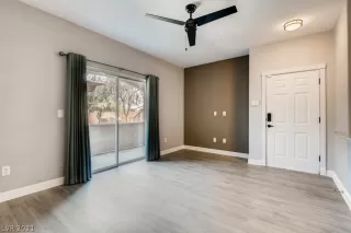 Photo #1: 2294056 Listing