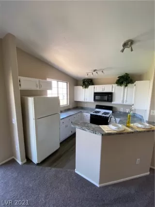 Photo #3: 2294064 Listing