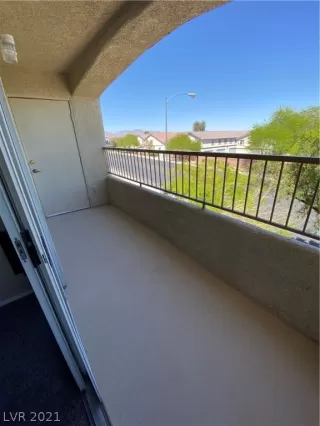 Photo #4: 2294064 Listing