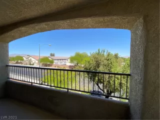 Photo #5: 2294064 Listing