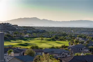 Photo #3: 2294065 Listing