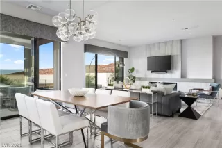 Photo #6: 2294065 Listing