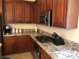 Photo #2: 2294076 Listing 