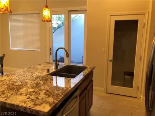 Photo #3: 2294076 Listing 