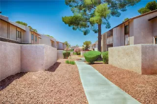 Photo #4: 2294099 Listing