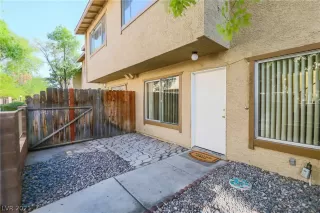 Photo #2: 2294108 Listing