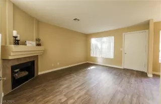 Photo #4: 2294108 Listing